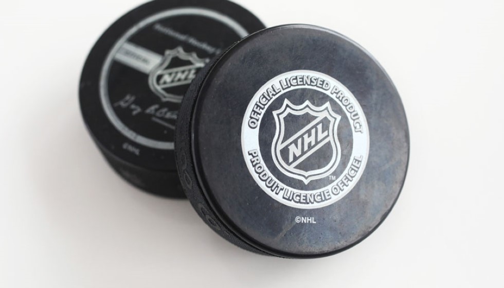 Flyers Fall to Sabres Despite Outshooting: A Match Report